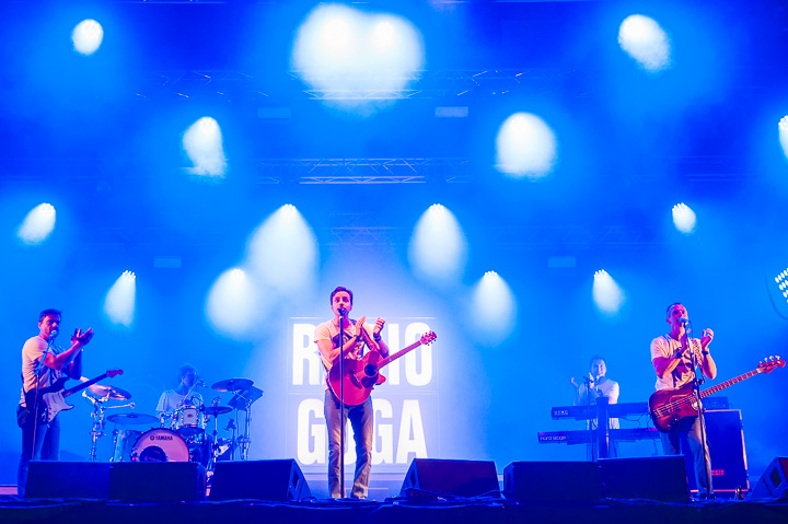 Radio Guga @ Sint-Baafsplein - Gentse Feesten, picture 3, photographed by Dimitri Vanlommel - FrontView Magazine