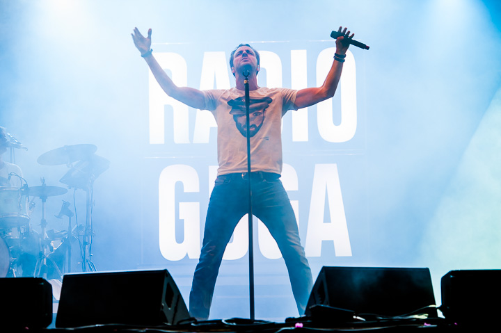 Radio Guga @ Sint-Baafsplein - Gentse Feesten, picture 11, photographed by Dimitri Vanlommel - FrontView Magazine