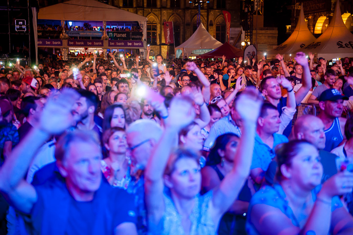 Radio Guga @ Sint-Baafsplein - Gentse Feesten, picture 15, photographed by Dimitri Vanlommel - FrontView Magazine