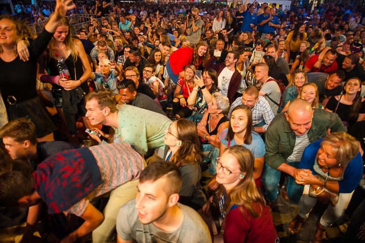 Radio Guga @ Sint-Baafsplein - Gentse Feesten, picture 30, photographed by Dimitri Vanlommel - FrontView Magazine