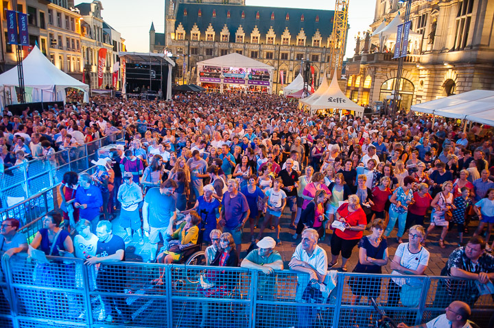 Vlaanderen Zingt @ Sint-Baafsplein - Gentse Feesten, foto 60, foto's door Dimitri Vanlommel - FrontView Magazine