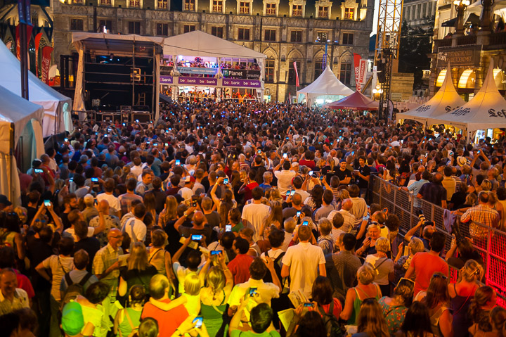 Vlaanderen Zingt @ Sint-Baafsplein - Gentse Feesten, foto 62, foto's door Dimitri Vanlommel - FrontView Magazine
