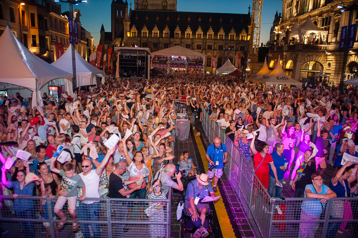 Vlaanderen Zingt @ Sint-Baafsplein - Gentse Feesten, foto 69, foto's door Dimitri Vanlommel - FrontView Magazine