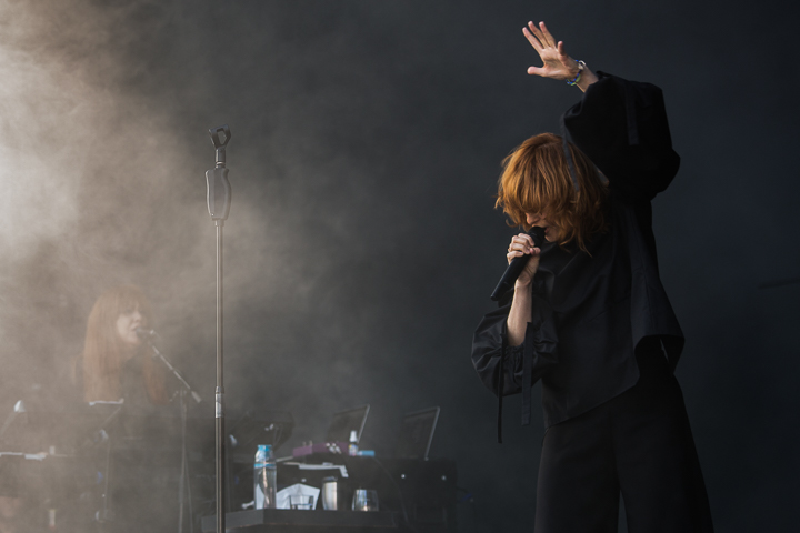 Goldfrapp @ Cactus, picture 5, photographed by Raf Degeest - FrontView Magazine