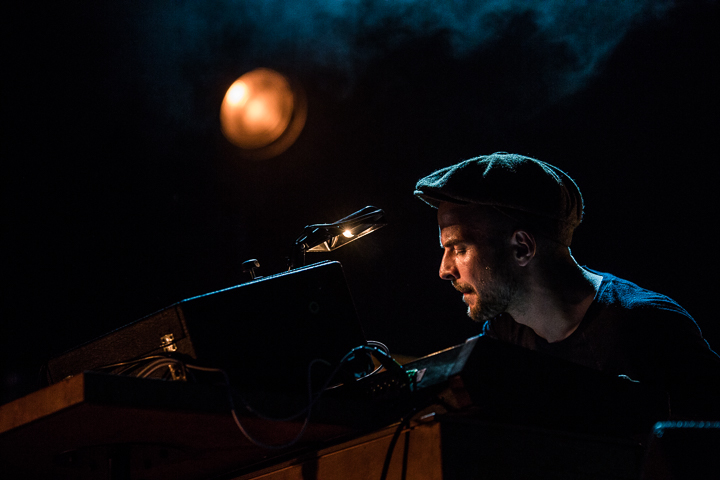 Nils Frahm @ Cactus, picture 3, photographed by Raf Degeest - FrontView Magazine