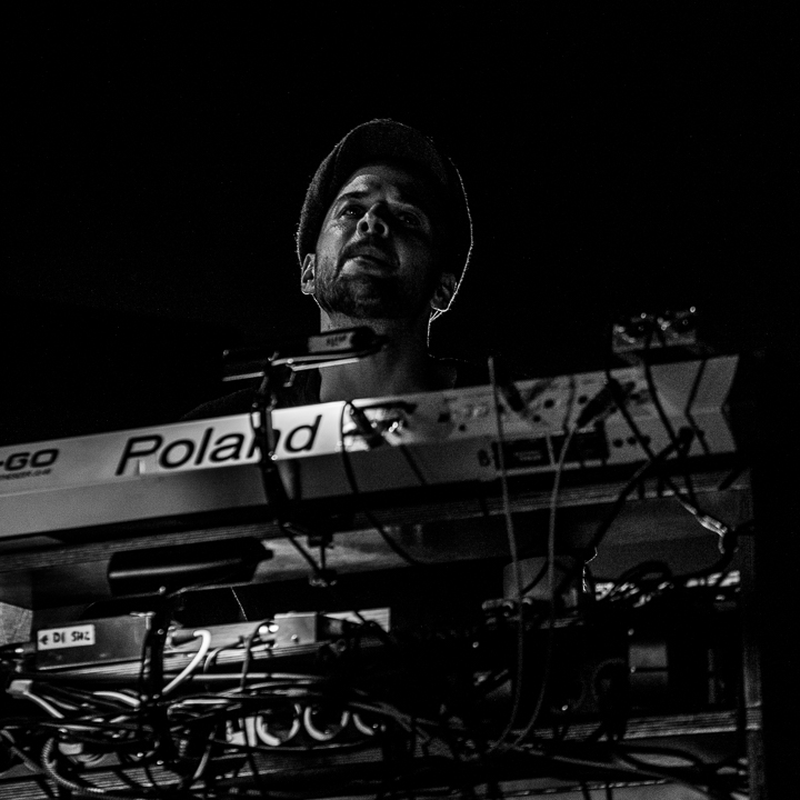 Nils Frahm @ Cactus, picture 4, photographed by Raf Degeest - FrontView Magazine