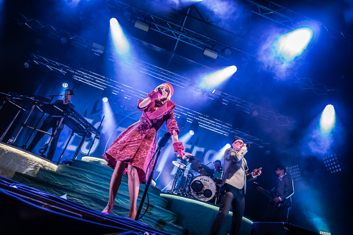 Les Truttes @ Sint-Baafsplein Gent, picture 2, photographed by Danny Wagemans - FrontView Magazine
