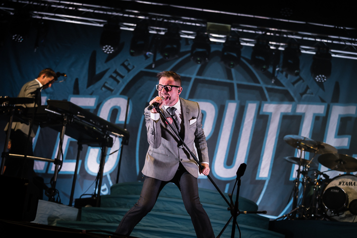 Les Truttes @ Sint-Baafsplein Gent, picture 6, photographed by Danny Wagemans - FrontView Magazine