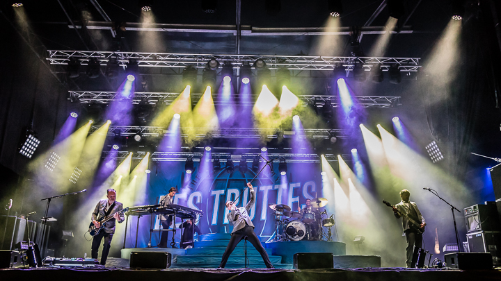 Les Truttes @ Sint-Baafsplein Gent, picture 7, photographed by Danny Wagemans - FrontView Magazine