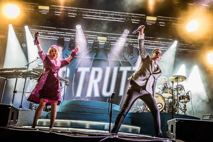 Les Truttes @ Sint-Baafsplein Gent, picture 13, photographed by Danny Wagemans - FrontView Magazine
