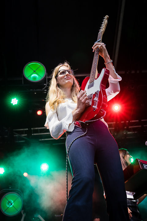Beatles by Girls @ Korenmarkt Gent, picture 9, photographed by Danny Wagemans - FrontView Magazine