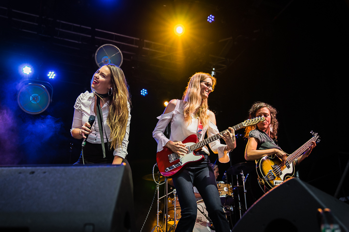 Beatles by Girls @ Korenmarkt Gent, picture 12, photographed by Danny Wagemans - FrontView Magazine