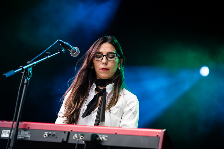 Beatles by Girls @ Korenmarkt Gent, picture 18, photographed by Danny Wagemans - FrontView Magazine