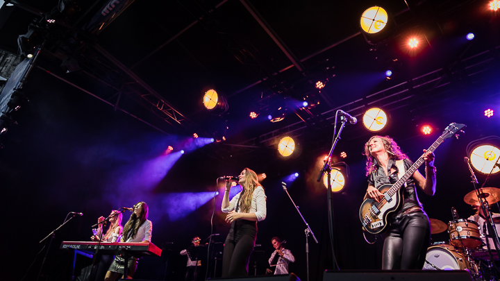 Beatles by Girls @ Korenmarkt Gent, picture 26, photographed by Danny Wagemans - FrontView Magazine