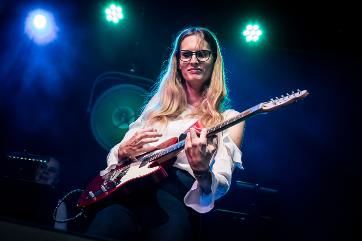 Beatles by Girls @ Korenmarkt Gent, picture 28, photographed by Danny Wagemans - FrontView Magazine