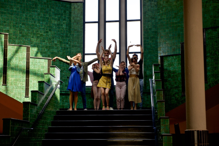 #LikeMe Ketnet-fictiereeks. Set bezoek. @ Boom, foto 47, foto's door Bart Baevegems - FrontView Magazine