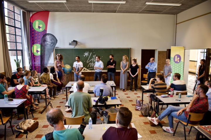 #LikeMe Ketnet-fictiereeks. Set bezoek. @ Boom, foto 62, foto's door Bart Baevegems - FrontView Magazine
