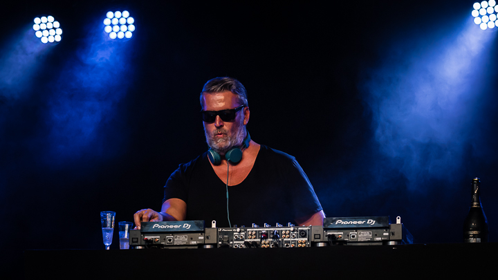 Buscemi ft Squadra Bossa @ Engie Parkies Sint-Niklaas, picture 19, photographed by Danny Wagemans - FrontView Magazine
