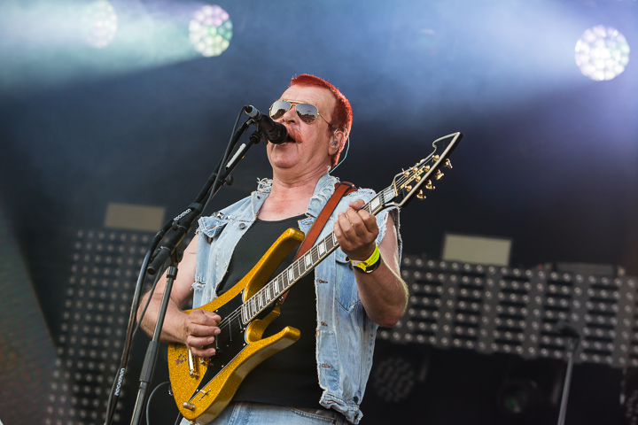 Clement Peerens Explosition @ Linkerwoofer 2018, picture 1, photographed by Marc Verdonck - FrontView Magazine