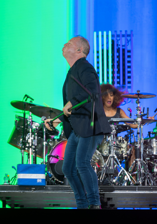 Simple Minds Lokerse Feesten, picture 2, photographed by Tim Delmoitie - FrontView Magazine