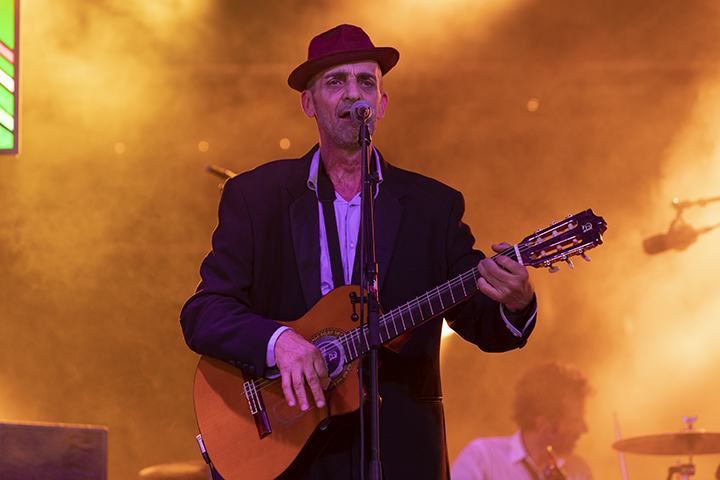 Les Negresses vertes @ Dranouter, picture 6, photographed by Frank Lambrechts - FrontView Magazine