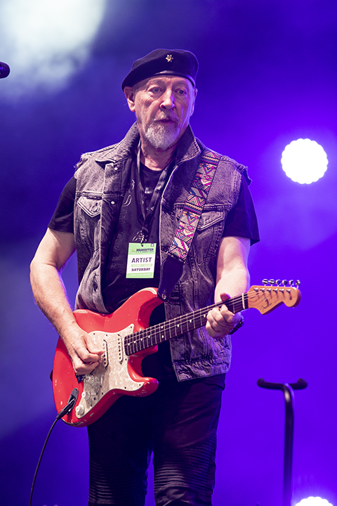 Richard Thompson @ Dranouter, picture 1, photographed by Frank Lambrechts - FrontView Magazine