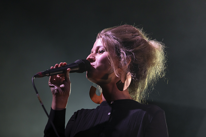 Selah Sue @ Dranouter, foto 4, foto's door Frank Lambrechts - FrontView Magazine