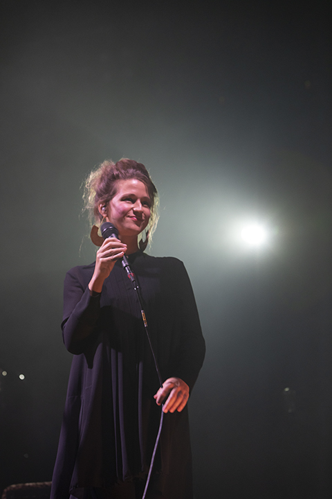 Selah Sue @ Dranouter, foto 9, foto's door Frank Lambrechts - FrontView Magazine