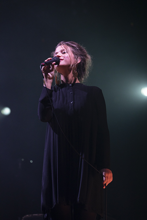 Selah Sue @ Dranouter, foto 10, foto's door Frank Lambrechts - FrontView Magazine