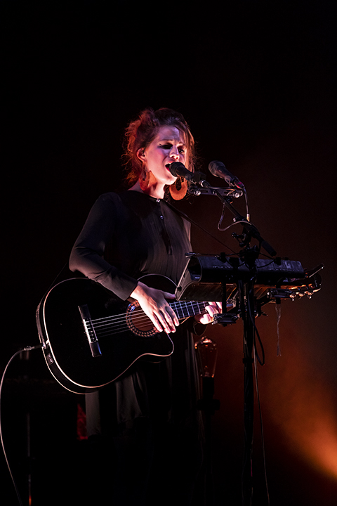 Selah Sue @ Dranouter, foto 11, foto's door Frank Lambrechts - FrontView Magazine