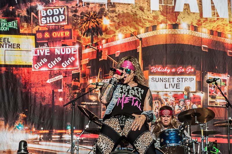 Steel Panther @ Lokerse Feesten, picture 7, photographed by Gert Daemen - FrontView Magazine