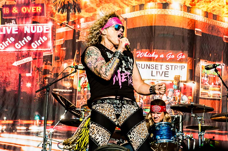 Steel Panther @ Lokerse Feesten, picture 11, photographed by Gert Daemen - FrontView Magazine