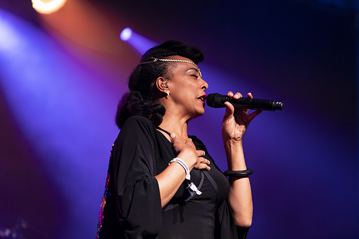 Zap mama @ Dranouter, picture 5, photographed by Frank Lambrechts - FrontView Magazine