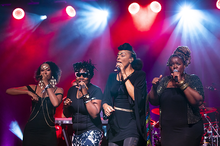 Zap mama @ Dranouter, picture 9, photographed by Frank Lambrechts - FrontView Magazine