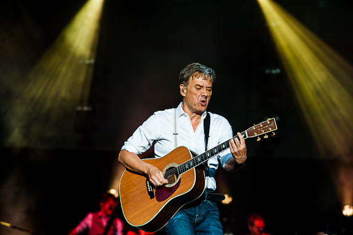 Bart Peeters @ Lokerse Feesten, picture 2, photographed by Gert Daemen - FrontView Magazine