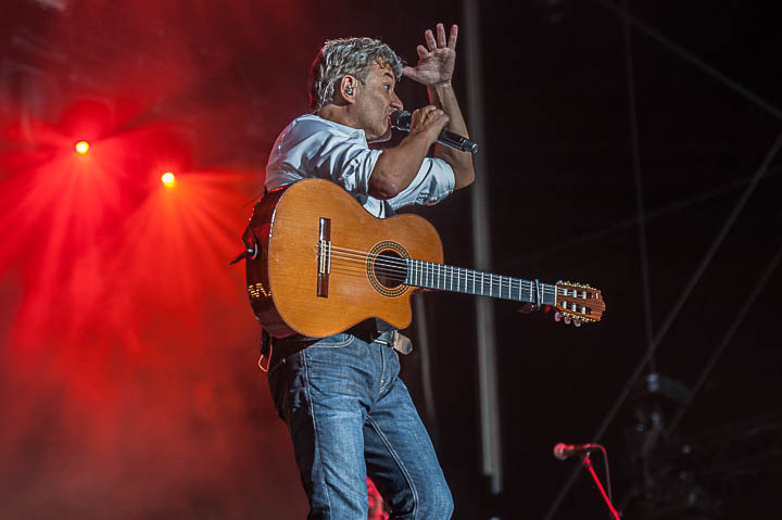 Bart Peeters @ Lokerse Feesten, picture 9, photographed by Gert Daemen - FrontView Magazine