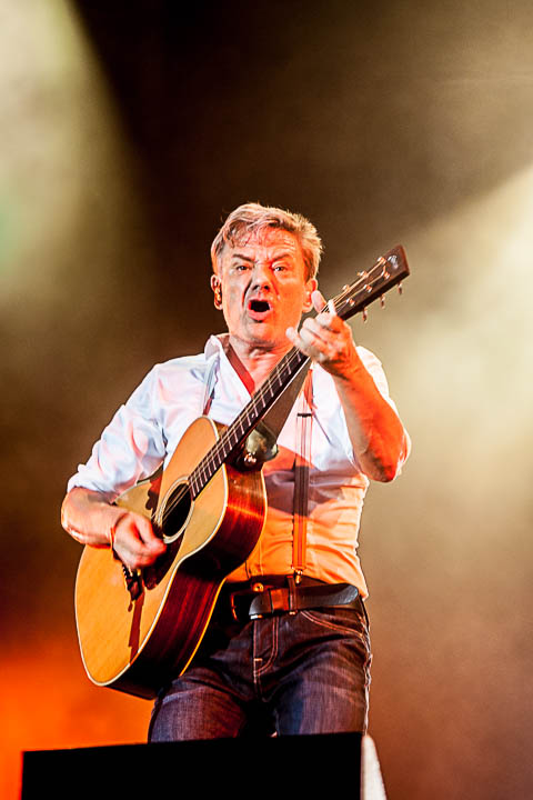 Bart Peeters @ Lokerse Feesten, picture 15, photographed by Gert Daemen - FrontView Magazine