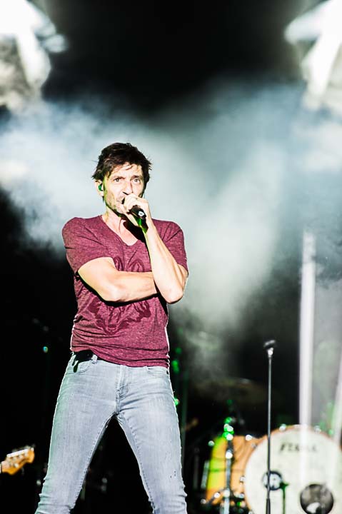 Clouseau @ Lokerse Feesten, picture 3, photographed by Gert Daemen - FrontView Magazine