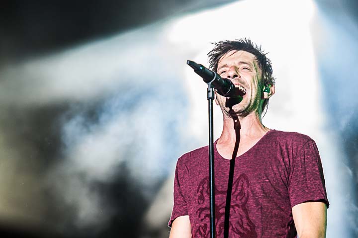 Clouseau @ Lokerse Feesten, picture 7, photographed by Gert Daemen - FrontView Magazine