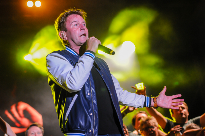 Luc Steeno @ Antwerpen Zingt 2018, picture 2, photographed by Goele Bormans - FrontView Magazine