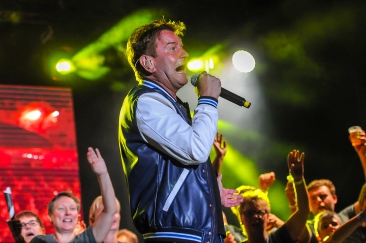 Luc Steeno @ Antwerpen Zingt 2018, picture 3, photographed by Goele Bormans - FrontView Magazine