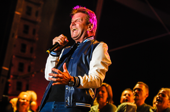 Luc Steeno @ Antwerpen Zingt 2018, picture 10, photographed by Goele Bormans - FrontView Magazine