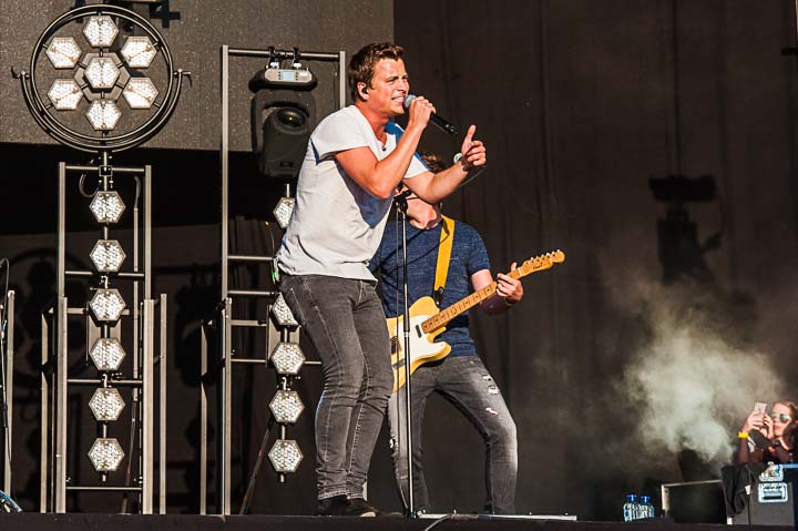 Niels Destadsbader @ Lokerse Feesten, picture 10, photographed by Gert Daemen - FrontView Magazine