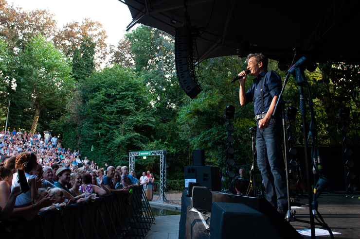 Bart Peeters @ Openluchttheater Rivierenhof, picture 1, photographed by Sandra Van Watermeulen - FrontView Magazine