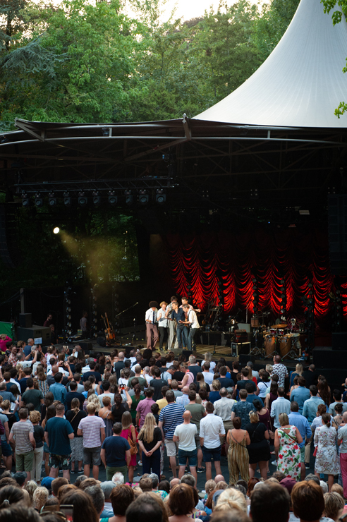 Bart Peeters @ Openluchttheater Rivierenhof, picture 21, photographed by Sandra Van Watermeulen - FrontView Magazine