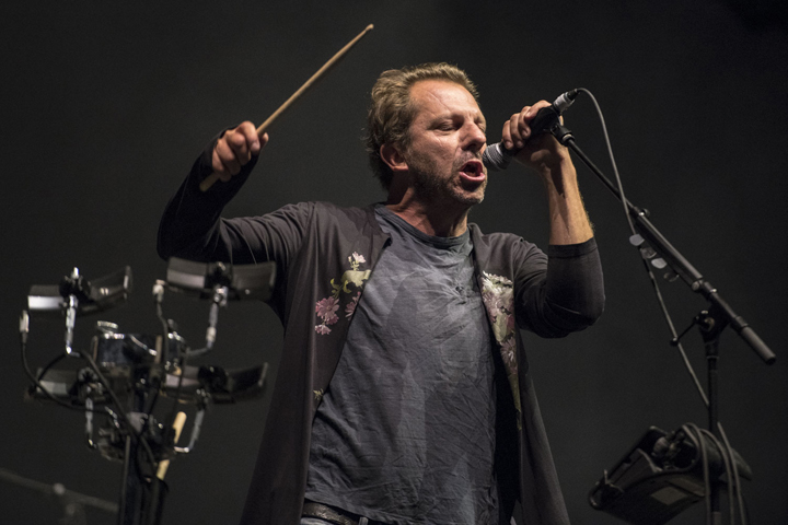 dEUS @ Lokerse Feesten, picture 13, photographed by Nick De Baerdemaeker - FrontView Magazine