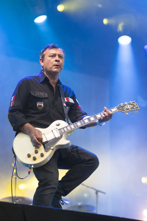 Manic street preachers @ Lokerse Feesten, picture 2, photographed by Nick De Baerdemaeker - FrontView Magazine
