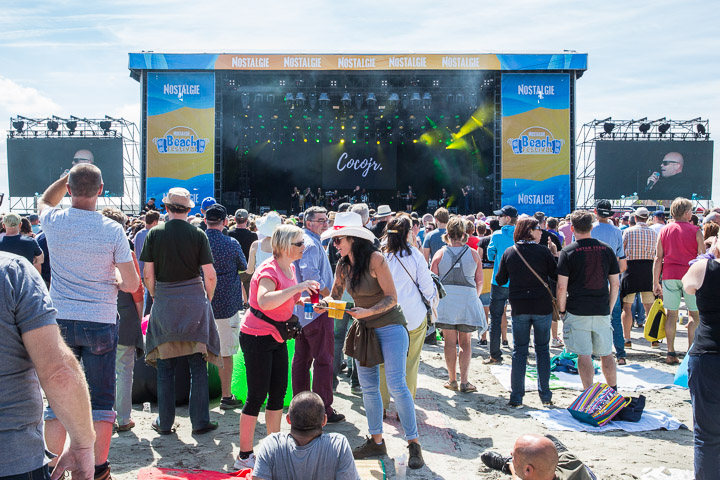 Coco Jr. XL @ Nostalgie Beach Festival 2018, picture 11, photographed by Marc Verdonck - FrontView Magazine