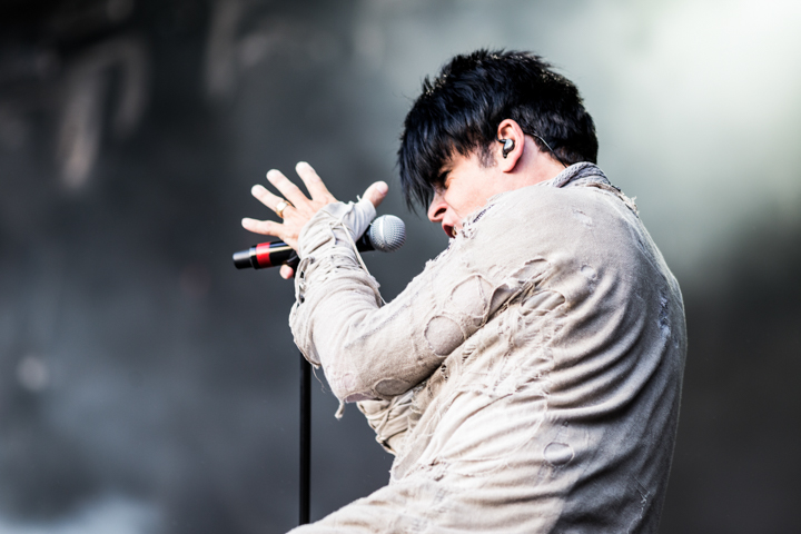 Gary Numan @ Lokerse Feesten, picture 5, photographed by Zourab Moussaev - FrontView Magazine