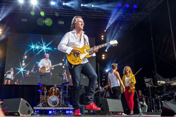 Mercury Rising @ Antwerp Pride Closing Festival, picture 4, photographed by Marc Verdonck - FrontView Magazine